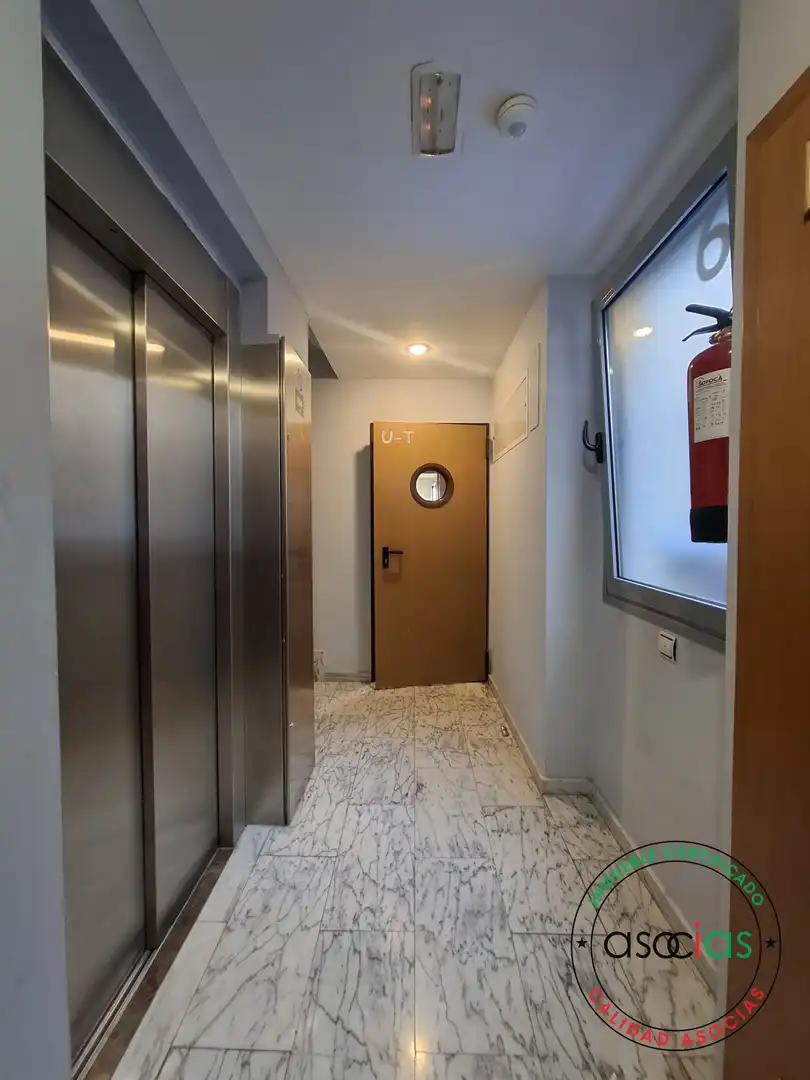 Wohnung zum Verkauf in Gijón  mit Heizung, Terrasse und Abstellraum
