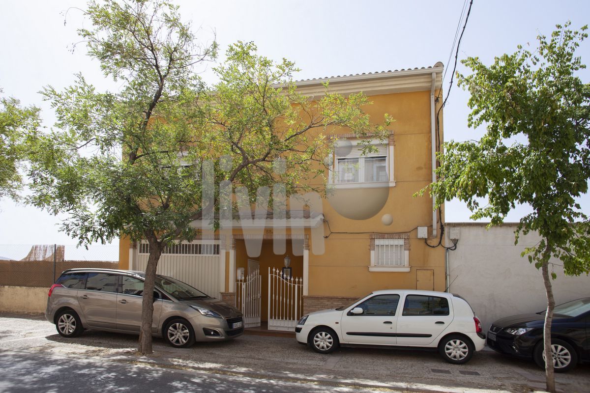 Exterior view of House or chalet for sale in  Jaén Capital  with Storage room