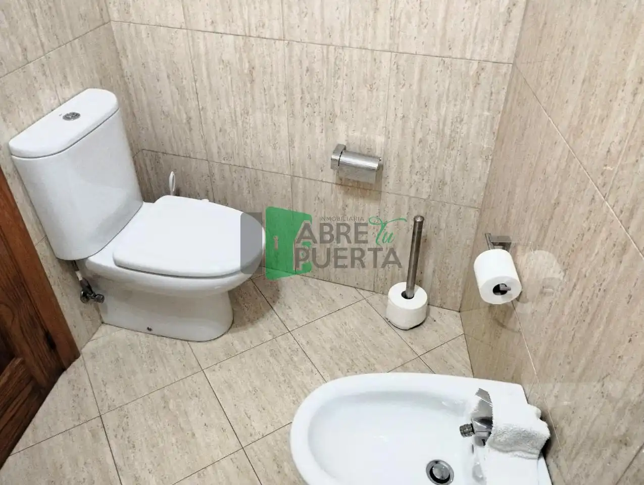 Bany de Casa o xalet en venda en Ourense Capital  amb Calefacció, Jardí privat i Moblat