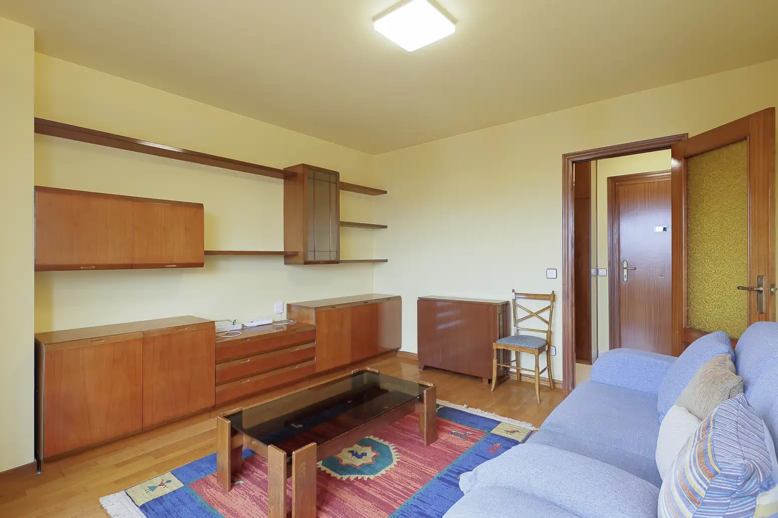 Sala d'estar de Pis en venda en Gijón  amb Calefacció, Parquet i Traster