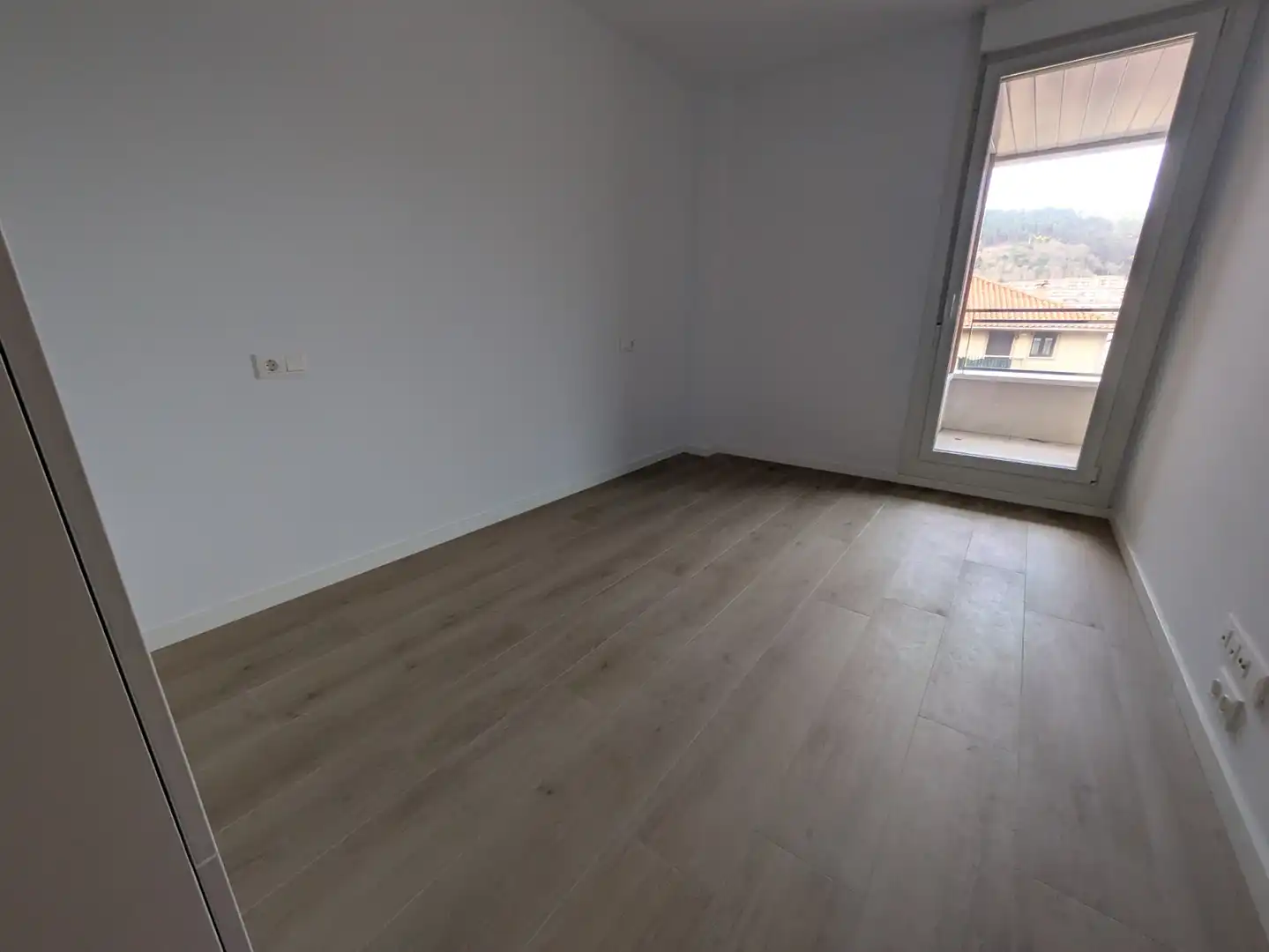 Habitación de Piso en venta en Donostia - San Sebastián  con Calefacción, Terraza y Trastero
