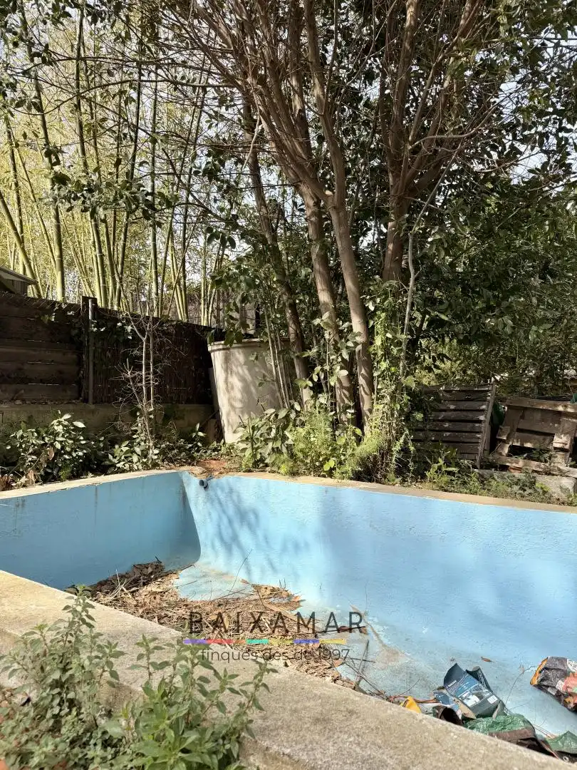 Piscina de Casa o xalet en venda en Cubelles amb Calefacció, Jardí privat i Forn