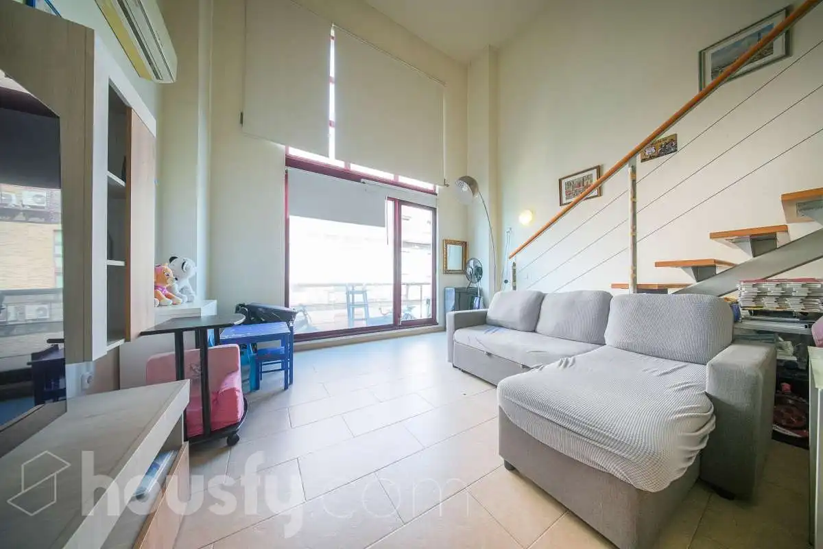 Sala de estar de Piso en venta en Madrid con Aire acondicionado y Balcón