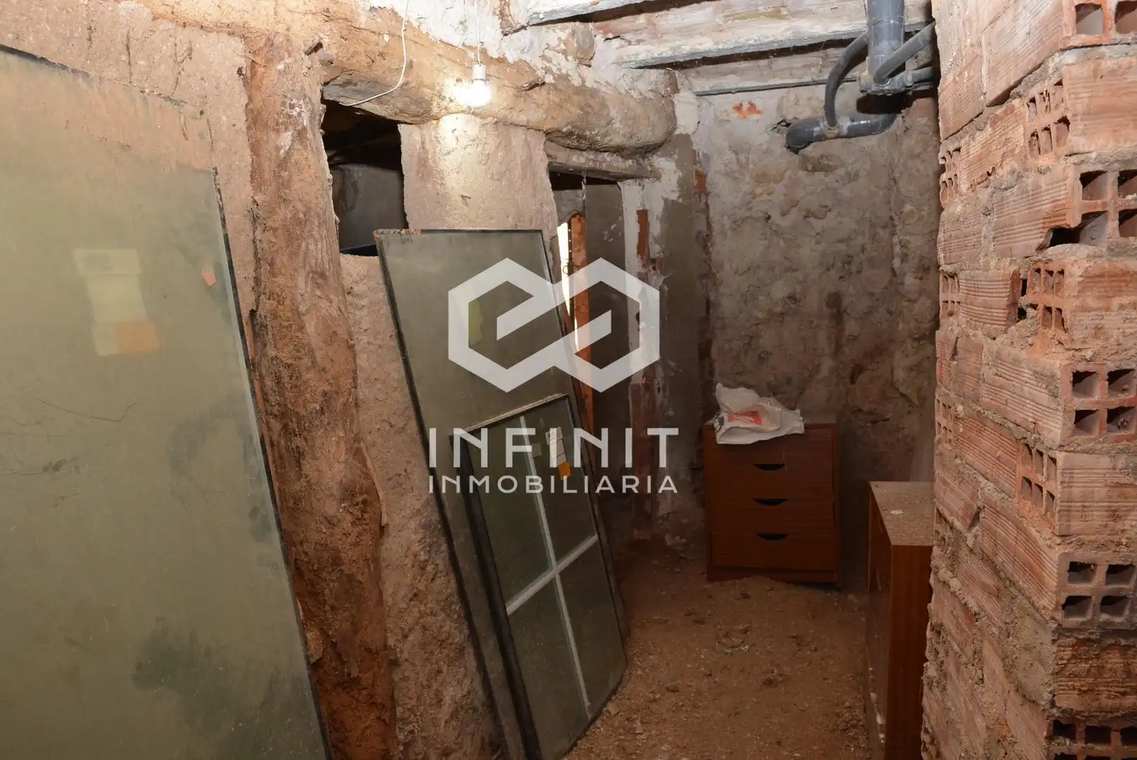 Casa o xalet en venda en Moratilla de los Meleros amb Traster i Balcó