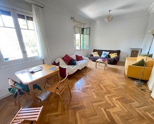 Living room of Flat for sale in  Madrid Capital  with Heating and Parquet flooring