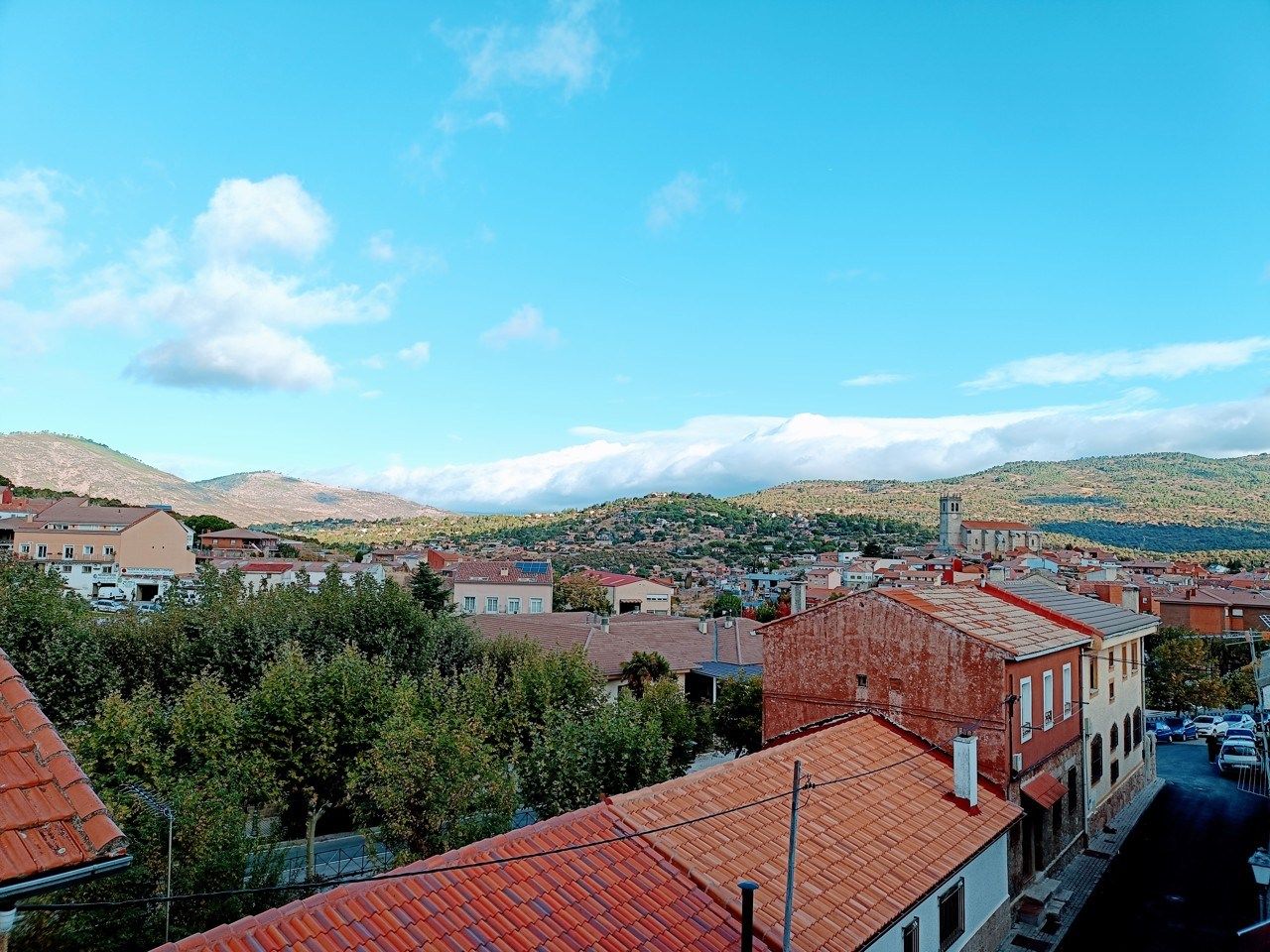 Vista exterior de Piso de alquiler en Robledo de Chavela con Aire acondicionado, Terraza y Horno