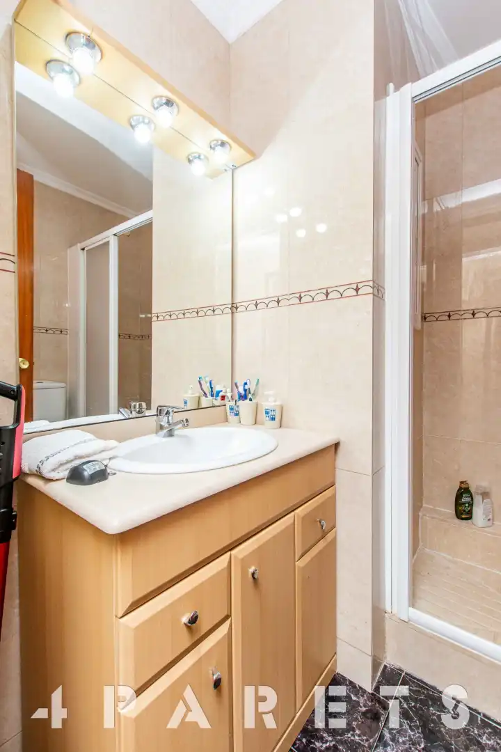 Baño de Piso en venta en Premià de Mar con Calefacción, Horno y Balcón