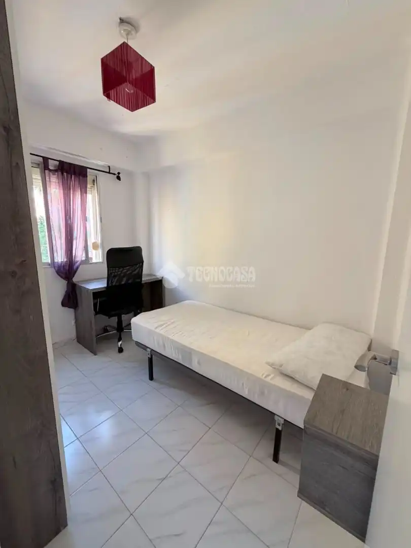 Habitación de Piso en venta en Sevilla