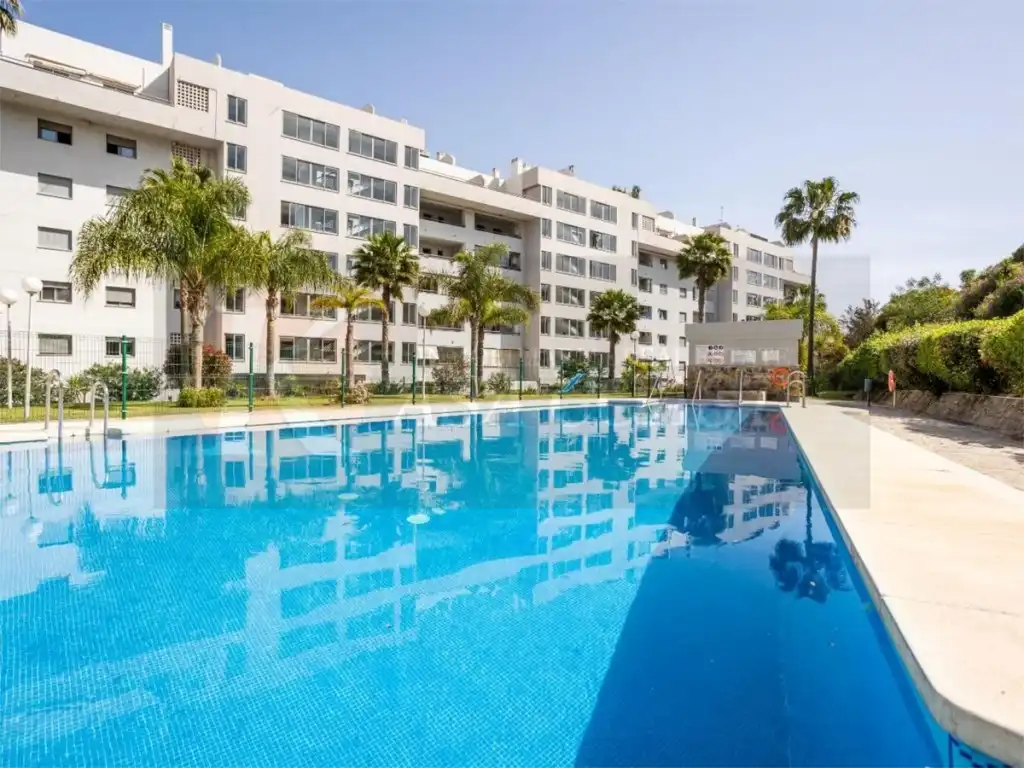 Swimming pool of Flat for sale in Fuengirola  with Air Conditioner, Private garden and Terrace