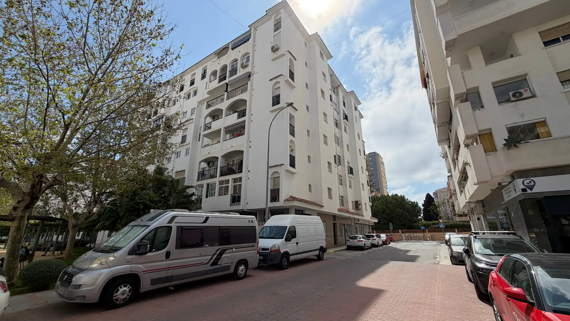 Vista exterior de Local en venta en Fuengirola
