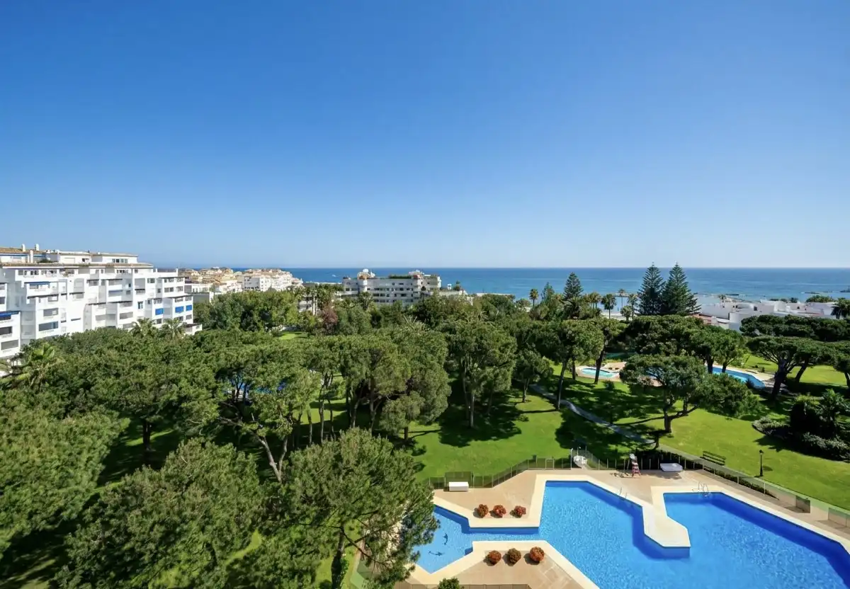 Apartament amb piscina en venda a Nueva Andalucía, imagen 9