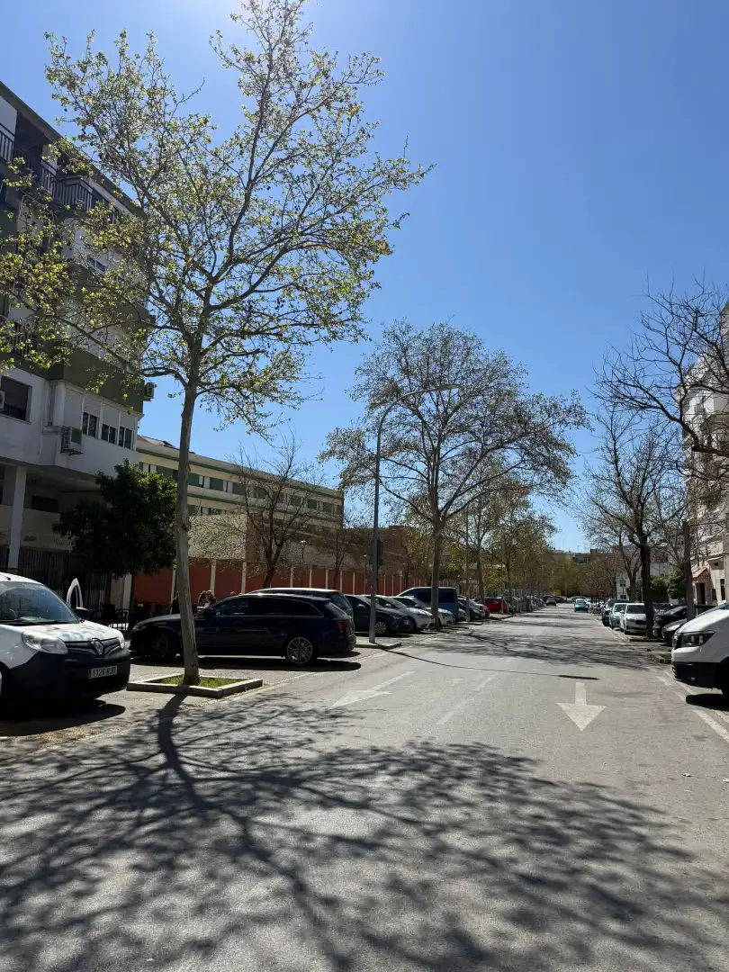 Außenansicht von Wohnung zum Verkauf in Sevilla mit Klimaanlage, Terrasse und Möbliert
