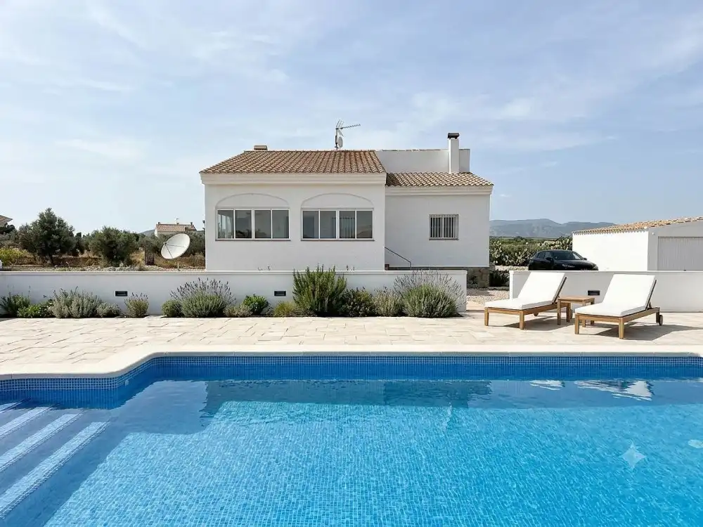 Piscina de Casa o xalet en venda en Jumilla