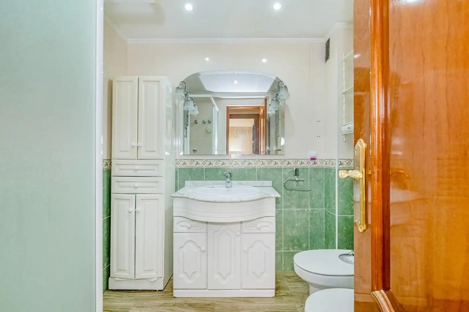 Badezimmer von Wohnung zum Verkauf in Zaidín
