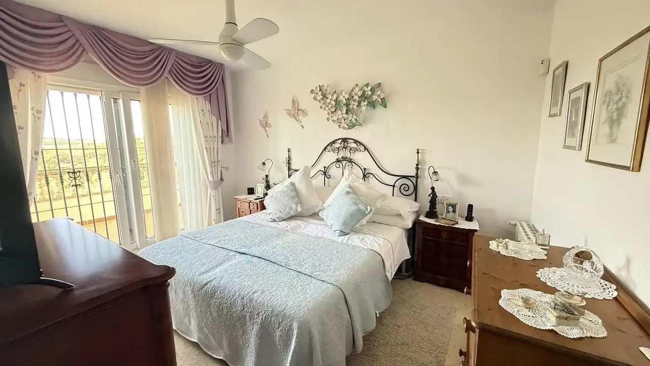 Chalet con piscina en venta en Calle Tramontana, imagen 22