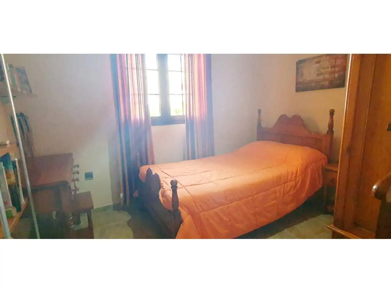 Habitación de Casa adosada en venta en Roquetas de Mar con Aire acondicionado, Calefacción y Jardín privado