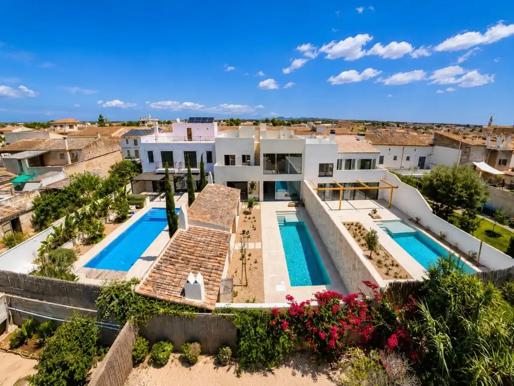 Vista exterior de Casa adosada en venta en Ses Salines con Aire acondicionado, Jardín privado y Terraza