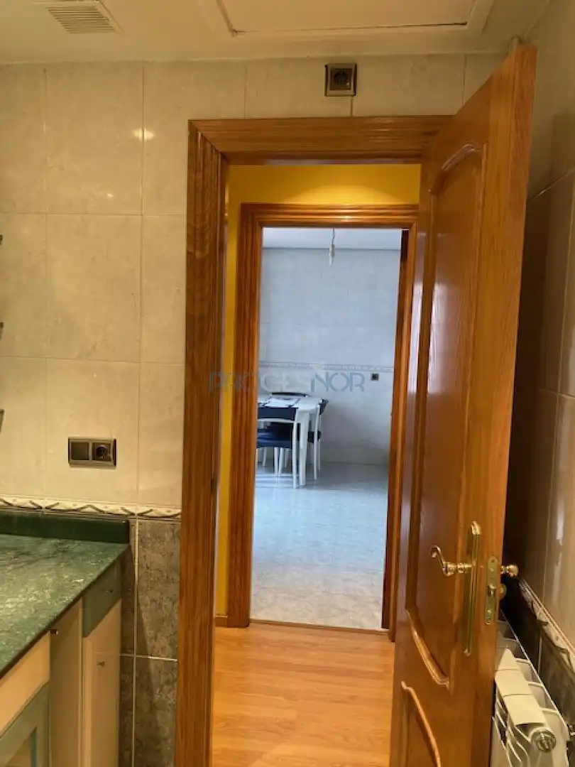 Habitación de Casa o chalet en venta en León Capital  con Calefacción, Jardín privado y Terraza