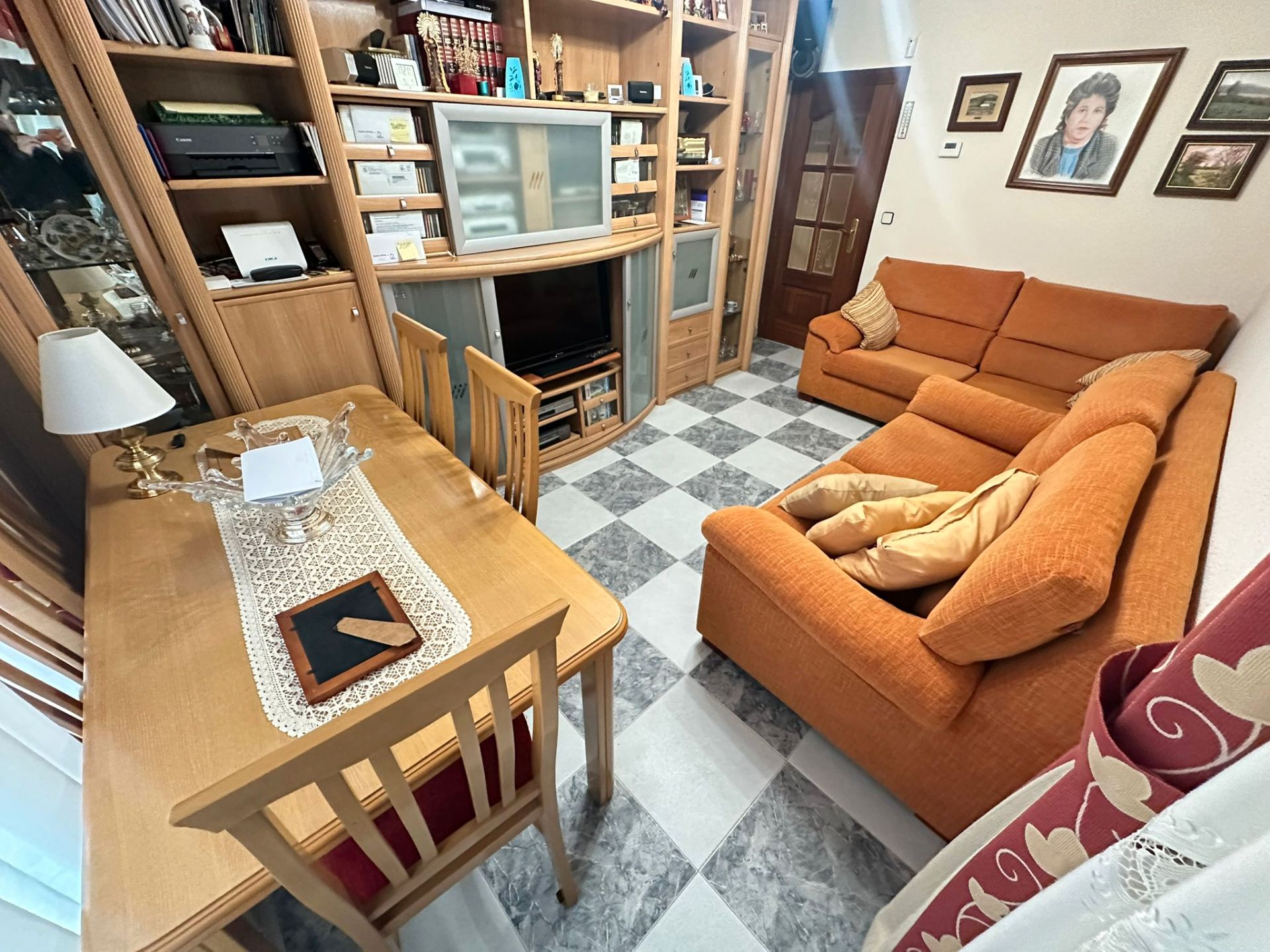 Living room of Flat for sale in Parla  with Air Conditioner, Heating and Terrace