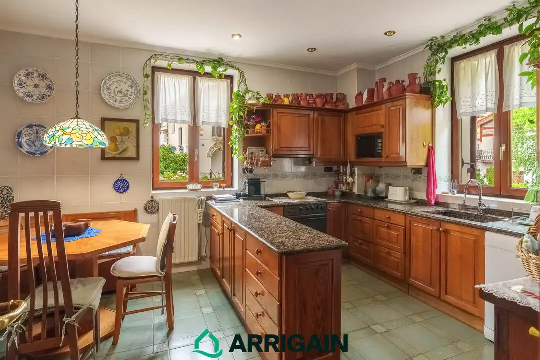 Cocina de Casa o chalet en venta en Irun  con Calefacción, Jardín privado y Terraza