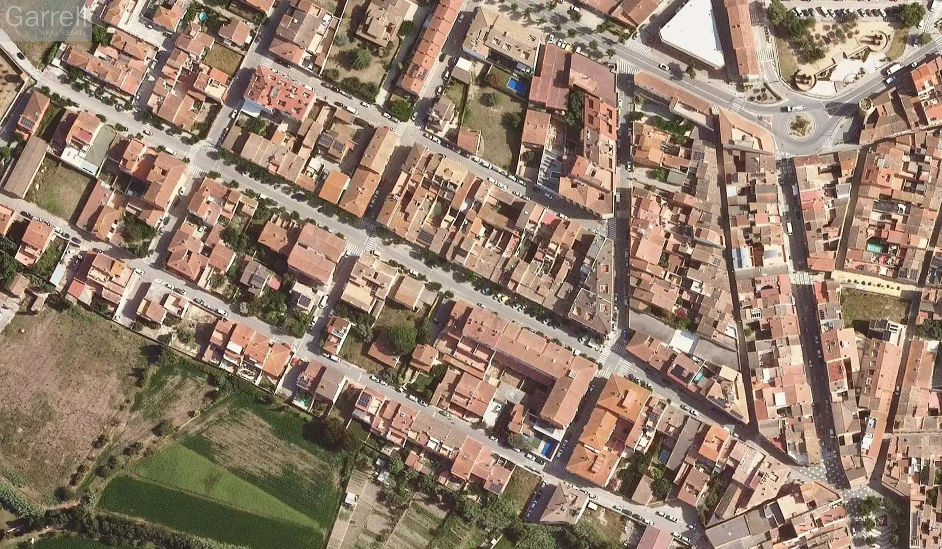 Adossat amb piscina en venda a Carrer Figueres, imagen 13