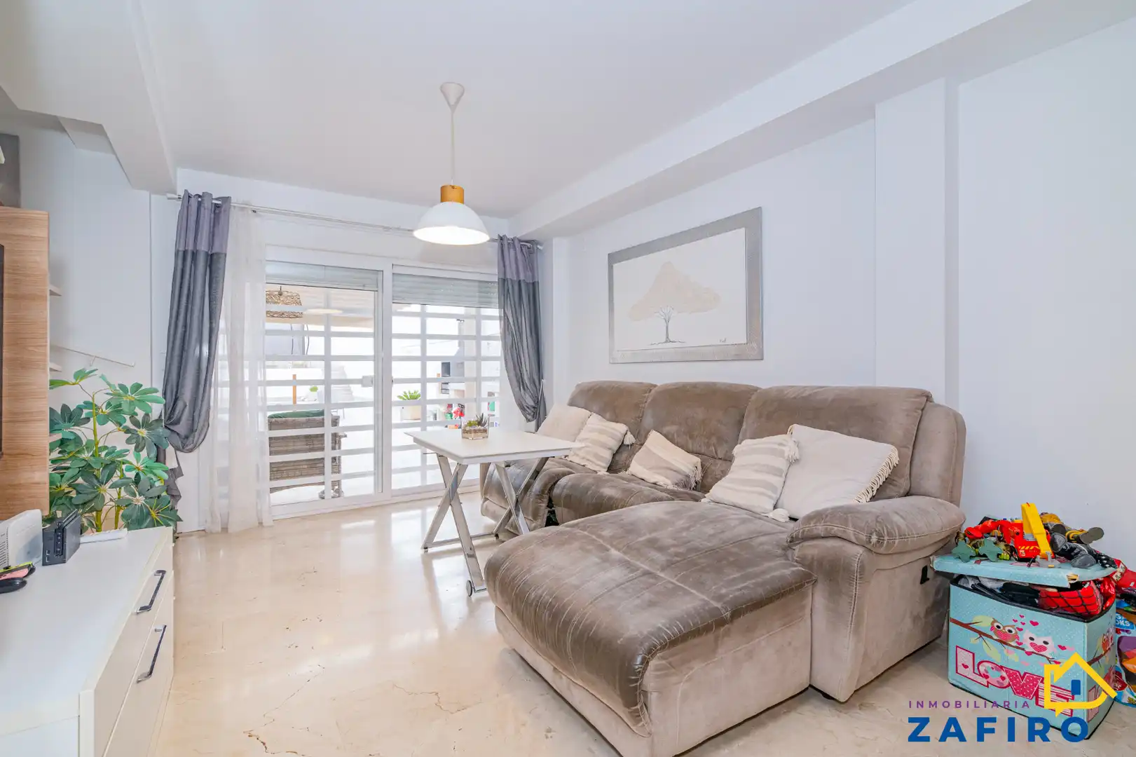 Casa aparellada amb terrassa en venda a Jun, imagen 10