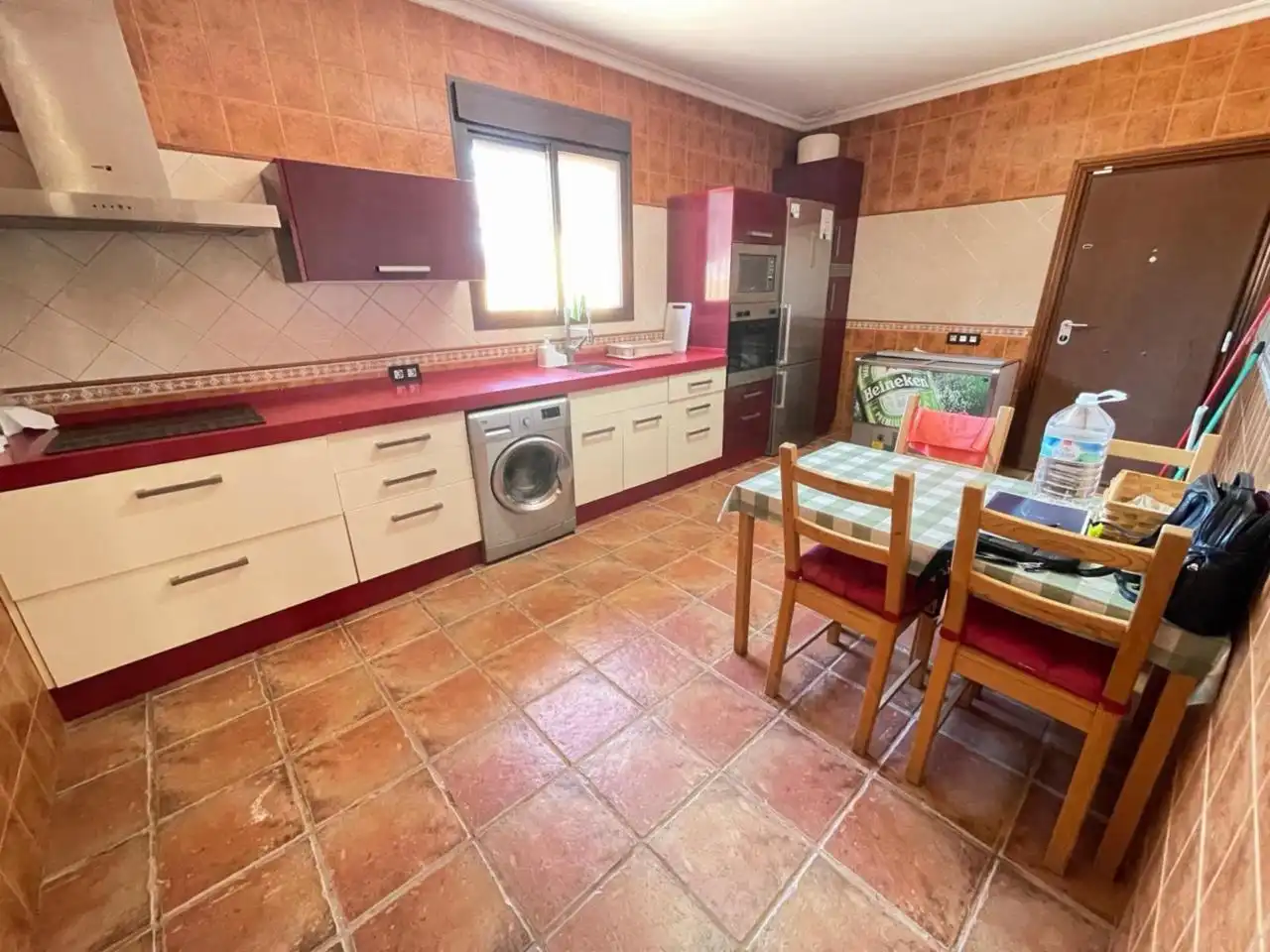 Cuina de Casa o xalet en venda en Chiclana de la Frontera amb Aire condicionat, Calefacció i Jardí privat