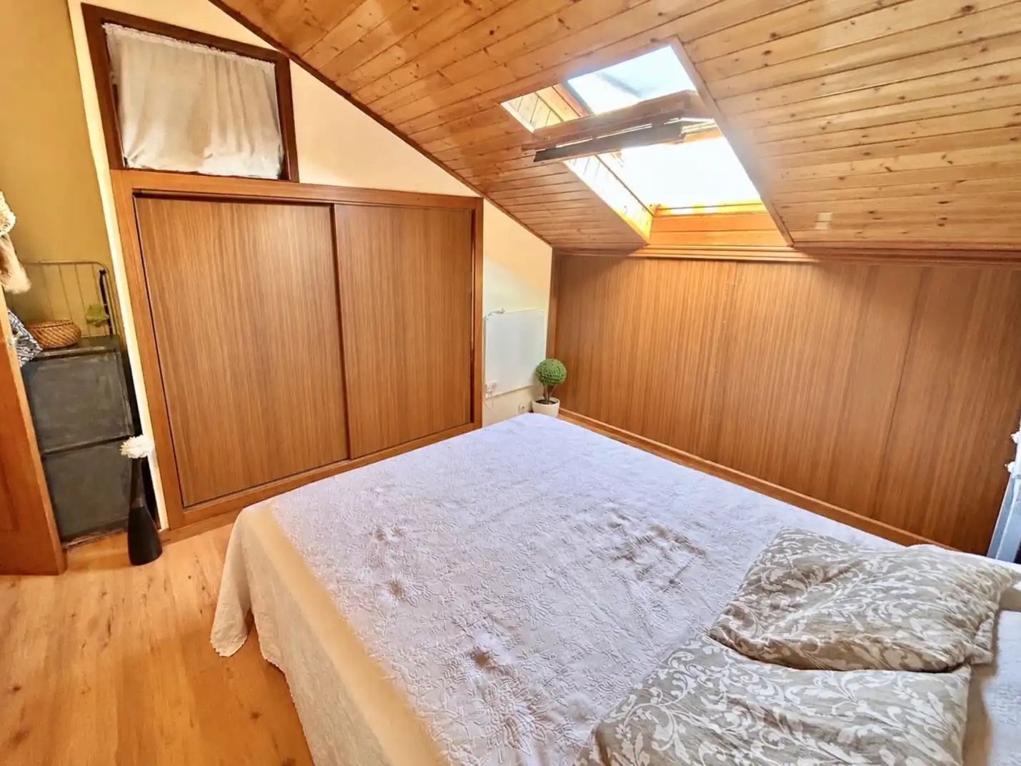 Bedroom of Flat for sale in Galapagar  with Air Conditioner, Heating and Parquet flooring