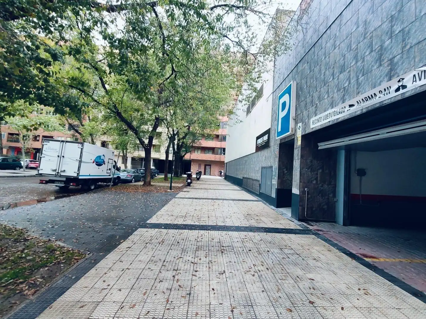 Parkplatz von Garage zur Miete in Zaragoza