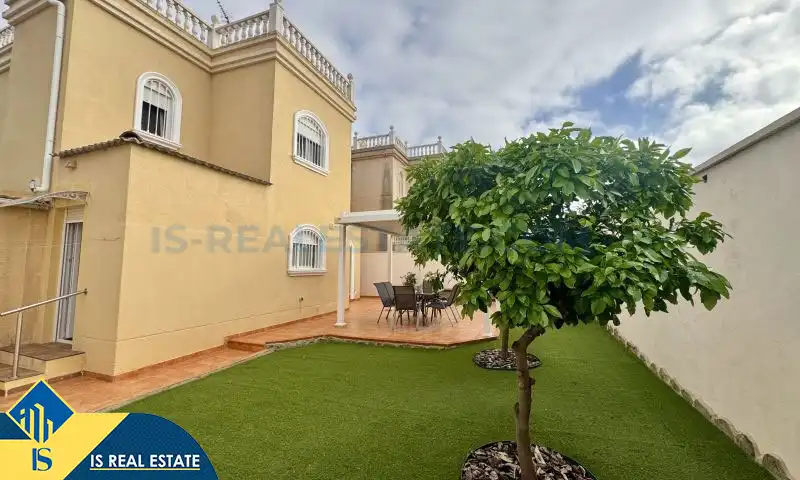 Villa mit Garten zum Verkauf in Nueva Torrevieja - Aguas Nuevas, imagen 5