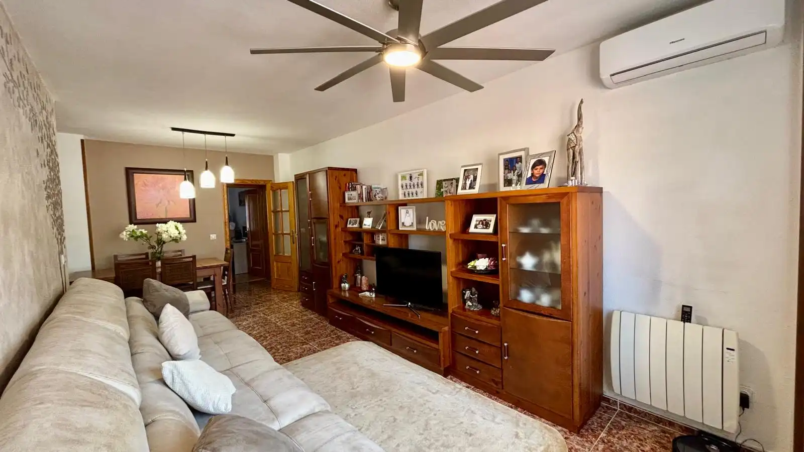 Sala de estar de Casa adosada en venta en Cartagena con Aire acondicionado, Calefacción y Jardín privado
