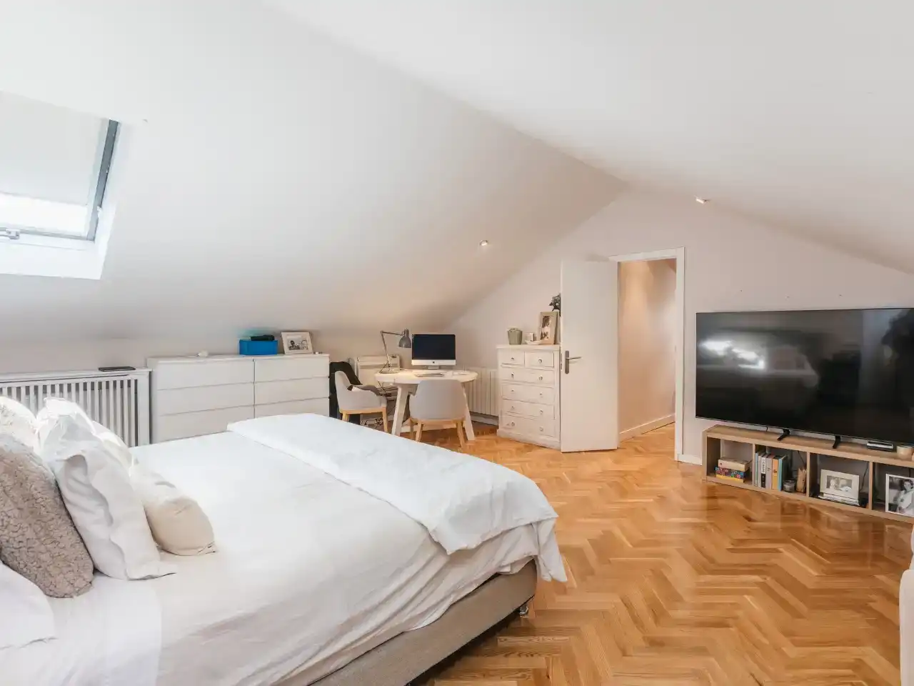 Habitación de Casa o chalet en venta en  Madrid Capital con Aire acondicionado y Piscina