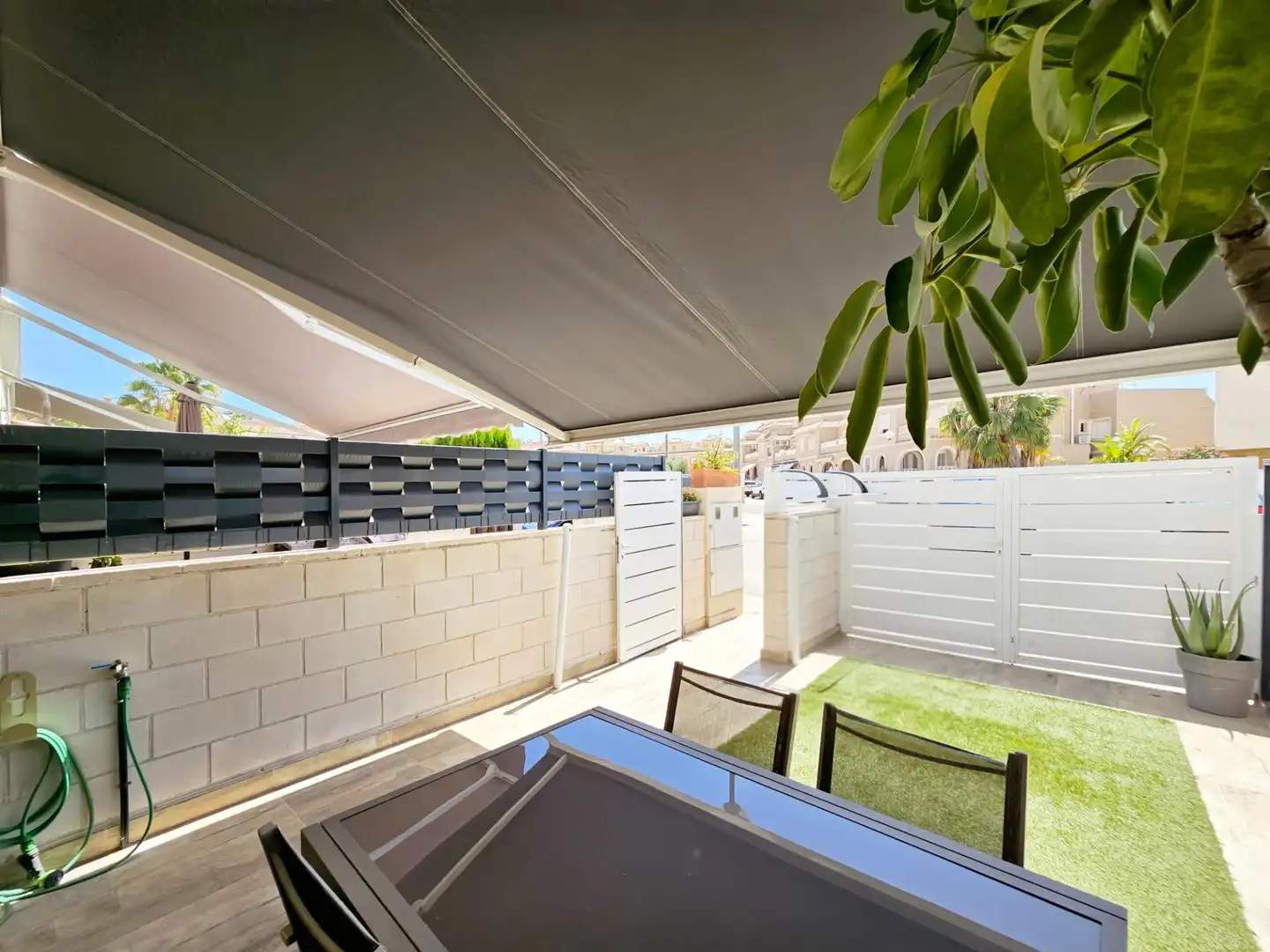 Terrassa de Casa o xalet en venda en Santa Pola amb Aire condicionat, Calefacció i Jardí privat