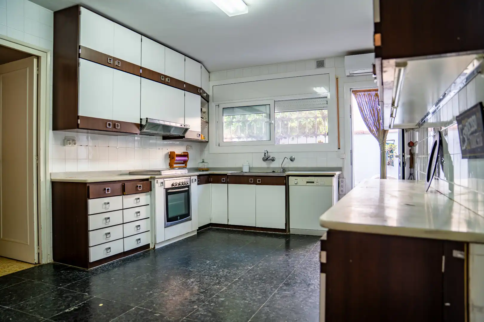 Cocina de Casa o chalet en venta en Cambrils con Aire acondicionado, Calefacción y Jardín privado