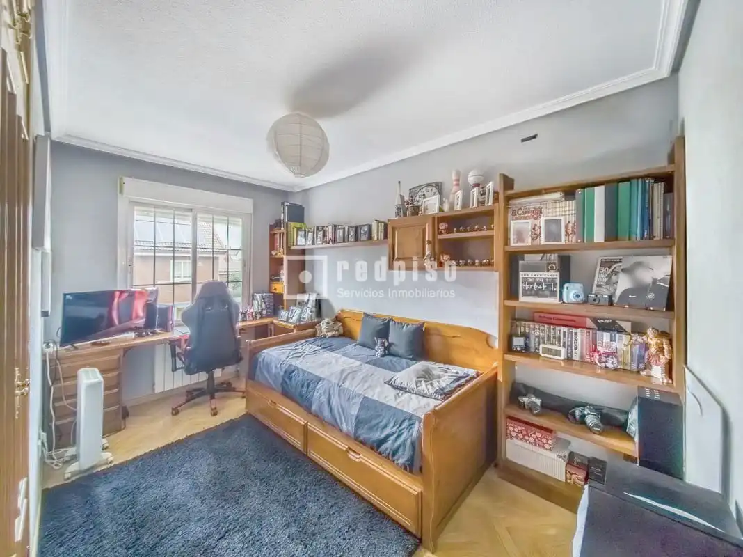 Habitación de Casa o chalet en venta en Alcorcón con Calefacción, Terraza y Trastero