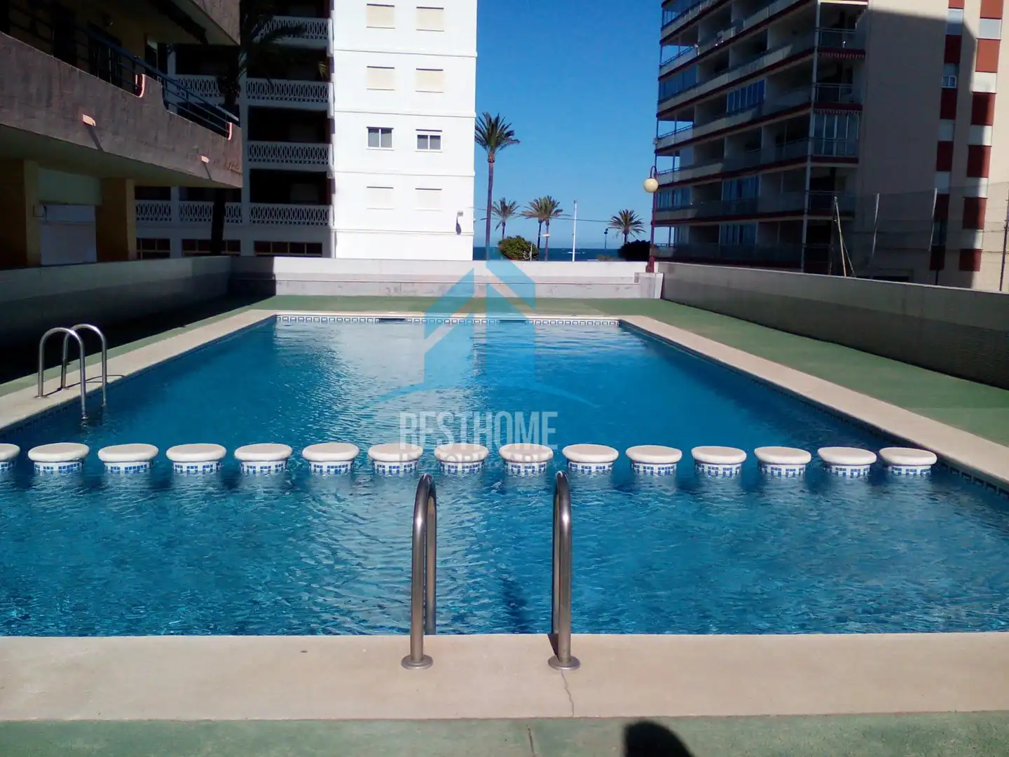 Piscina de Apartamento de alquiler en Cullera con Terraza, Amueblado y Piscina comunitaria
