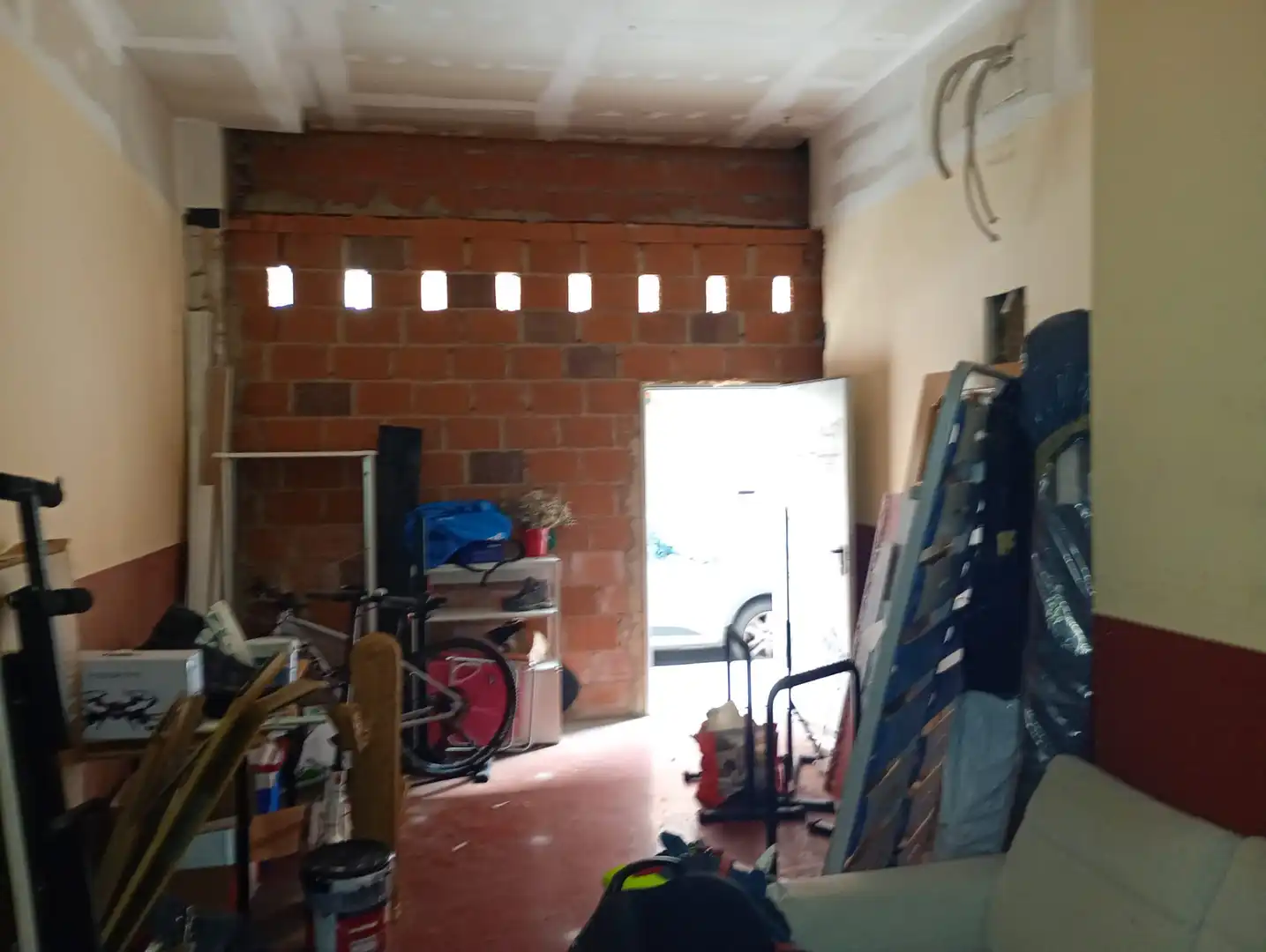 Business premises for sale in Calle Infiesto 4, imagen 2