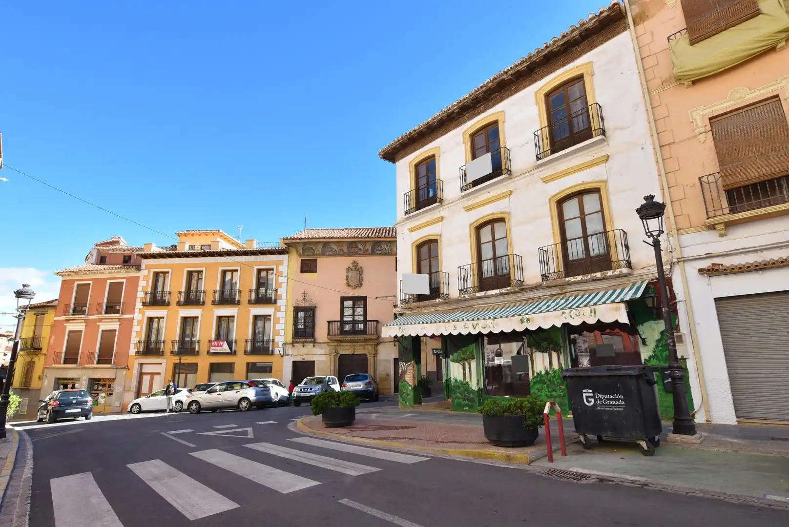 Vista exterior de Edificio en venta en Guadix