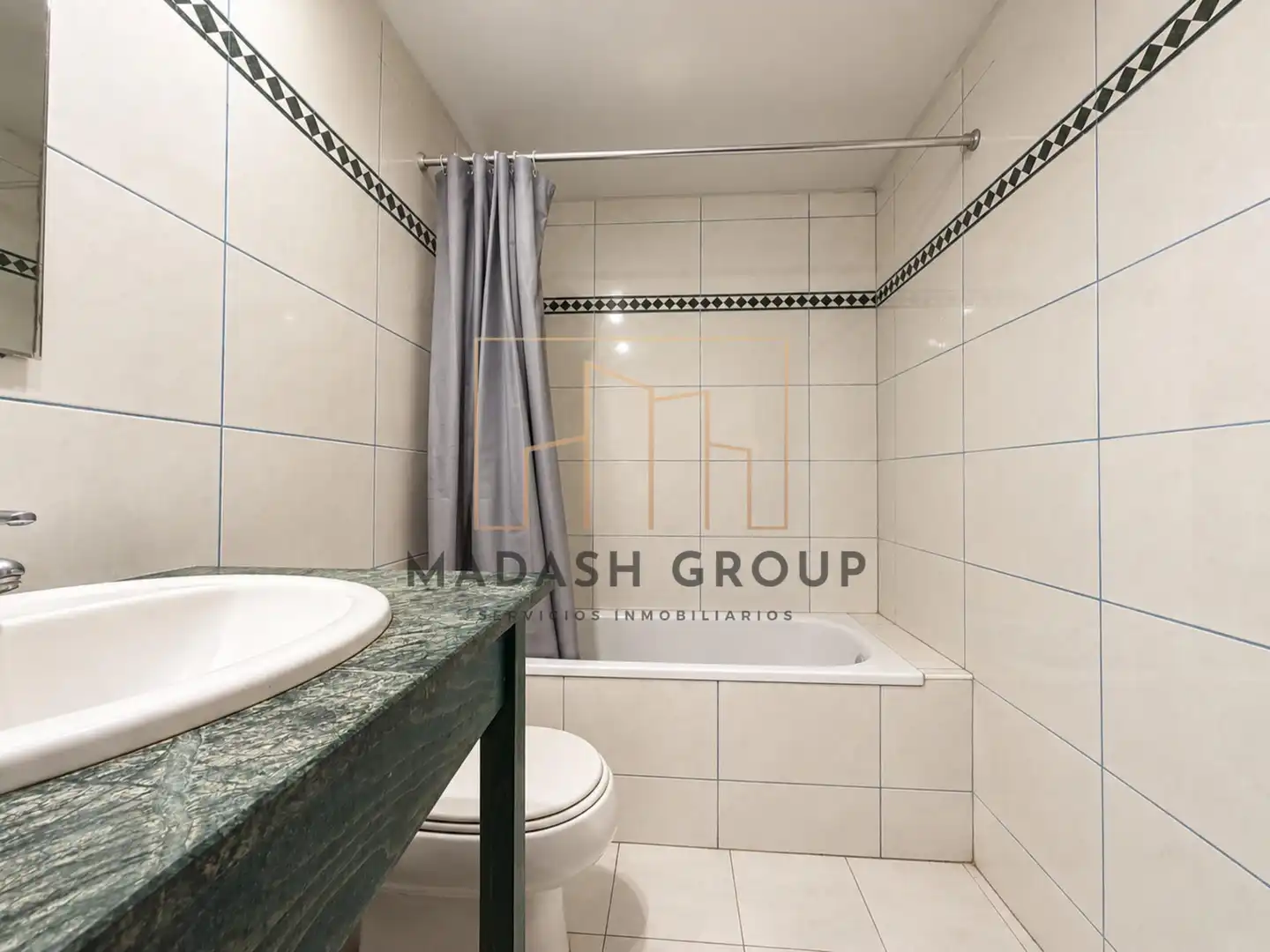 Badezimmer von Dachboden zum Verkauf in Llevant
