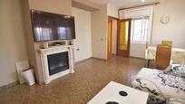 Sala d'estar de Casa o xalet en venda en Albinyana amb Calefacció, Jardí privat i Traster