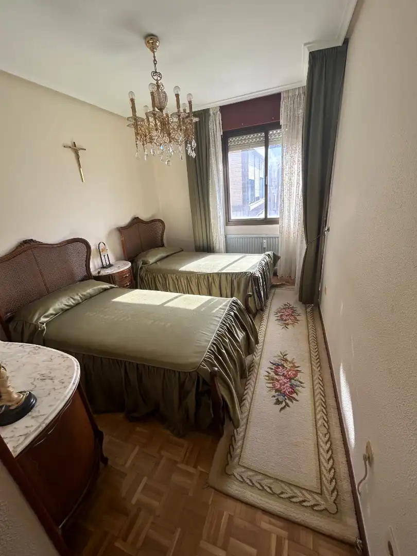 Habitación de Piso en venta en Burgos con Terraza y Amueblado