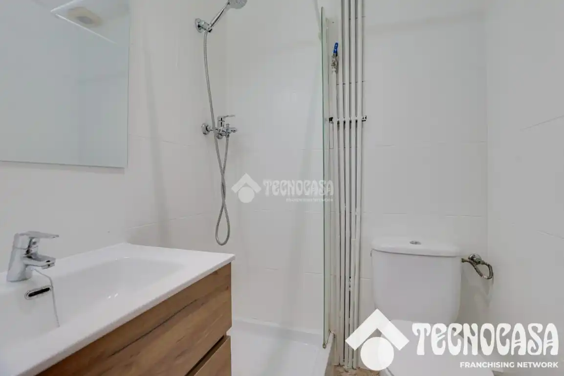 Baño de Piso en venta en Barcelona con Balcón
