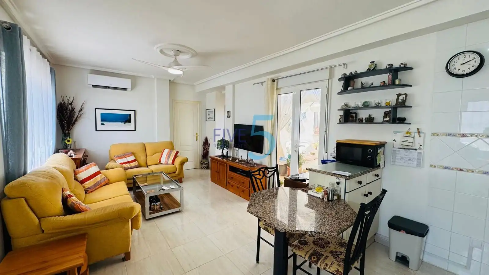 Casa adosada en venta en Rojales Hills - Rosa Bugalows