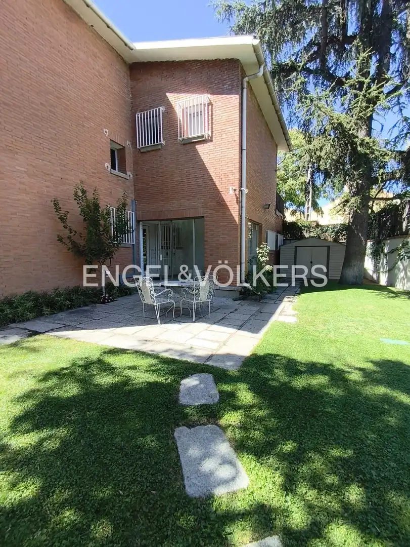 Terrace of Houses for rent in Madrid  with Air Conditioner, Heating and Private garden