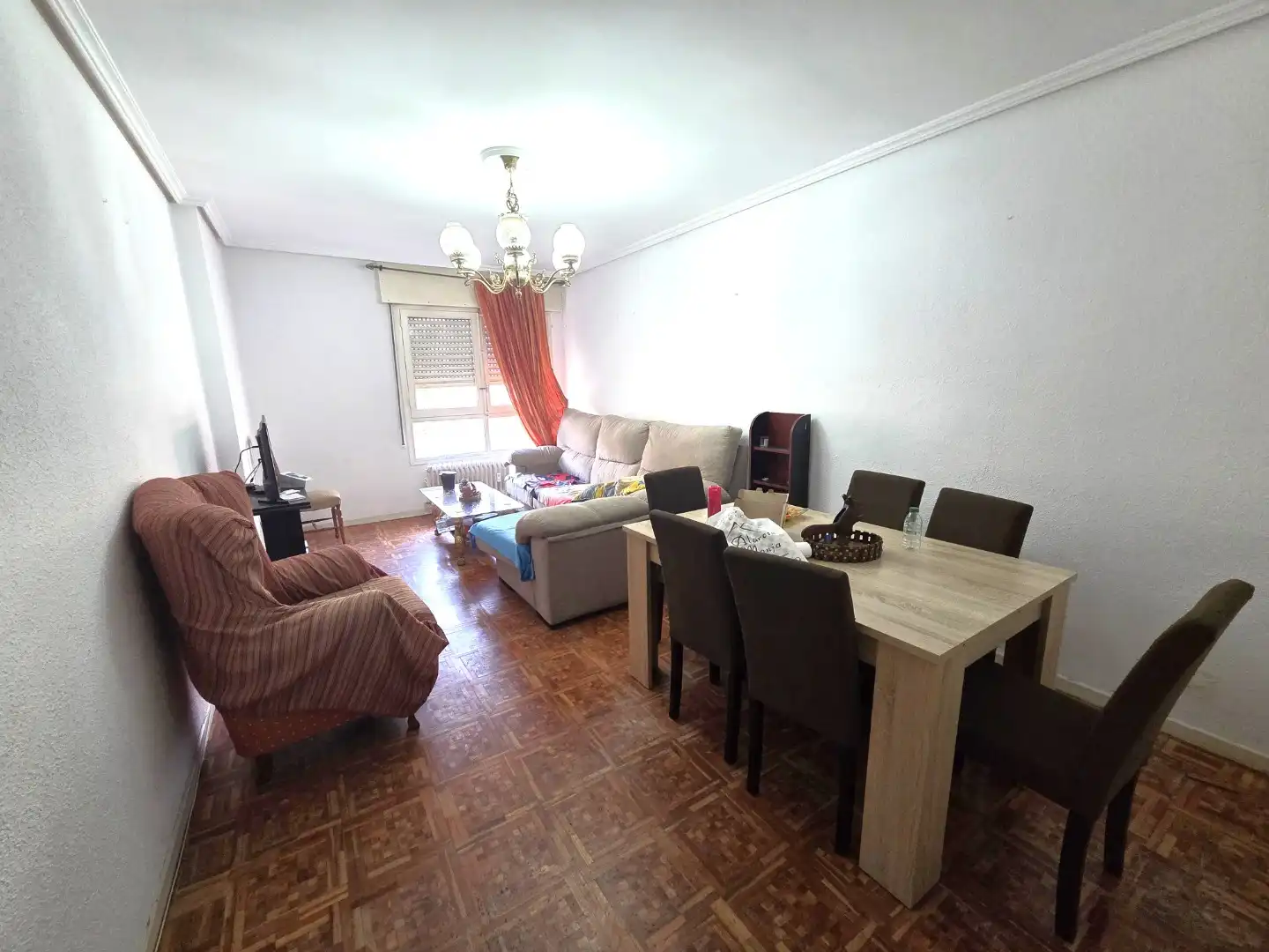 Sala d'estar de Pis en venda en Burgos amb Calefacció i Terrassa