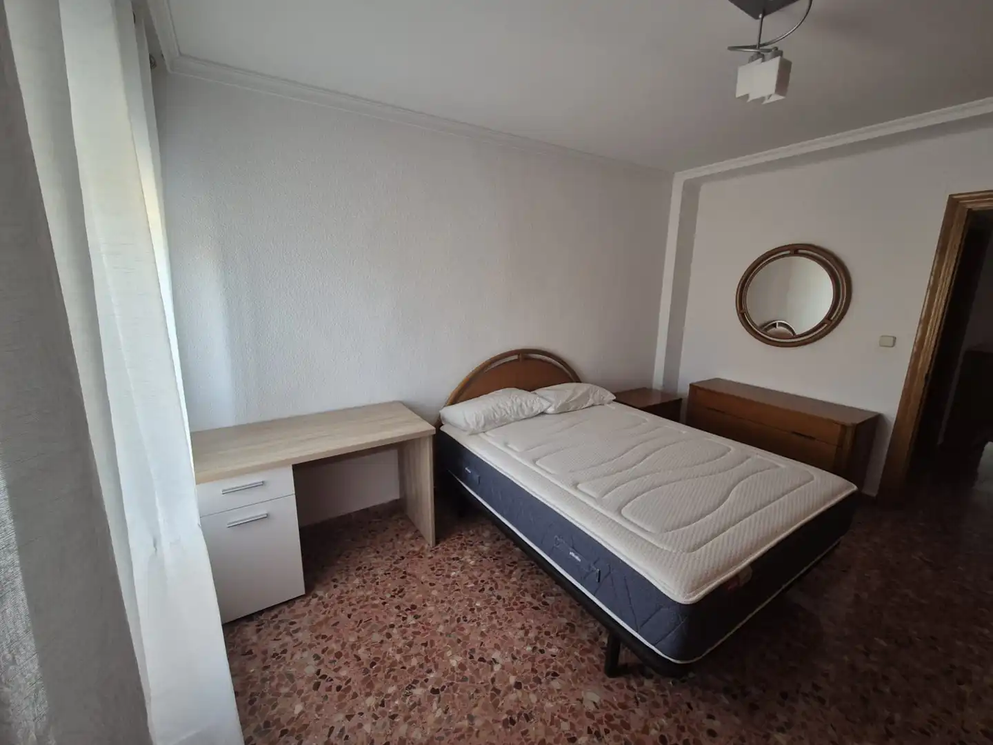 Habitación de Piso de alquiler en Albacete con Aire acondicionado, Calefacción y Amueblado