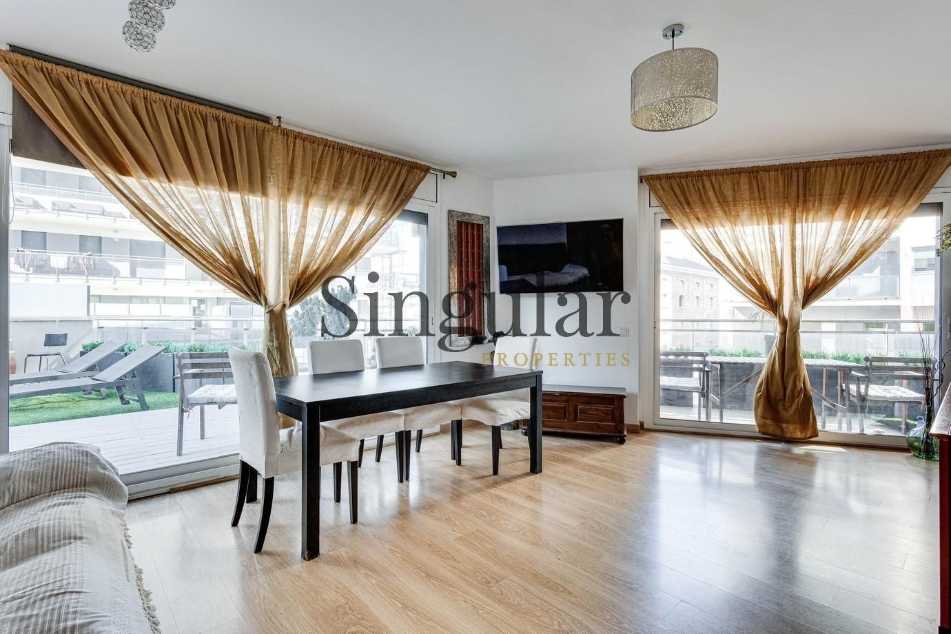 Comedor de Piso en venta en Badalona con Calefacción, Jardín privado y Parquet