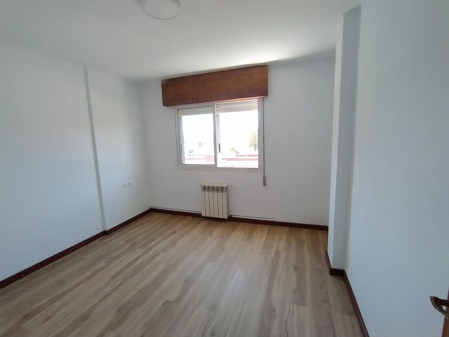 Schlafzimmer von Wohnung zum Verkauf in Vigo  mit Heizung, Parkett und Möbliert