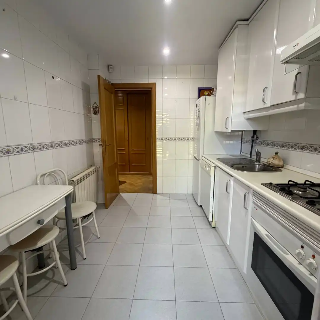 Cocina de Piso en venta en Madrid con Piscina comunitaria