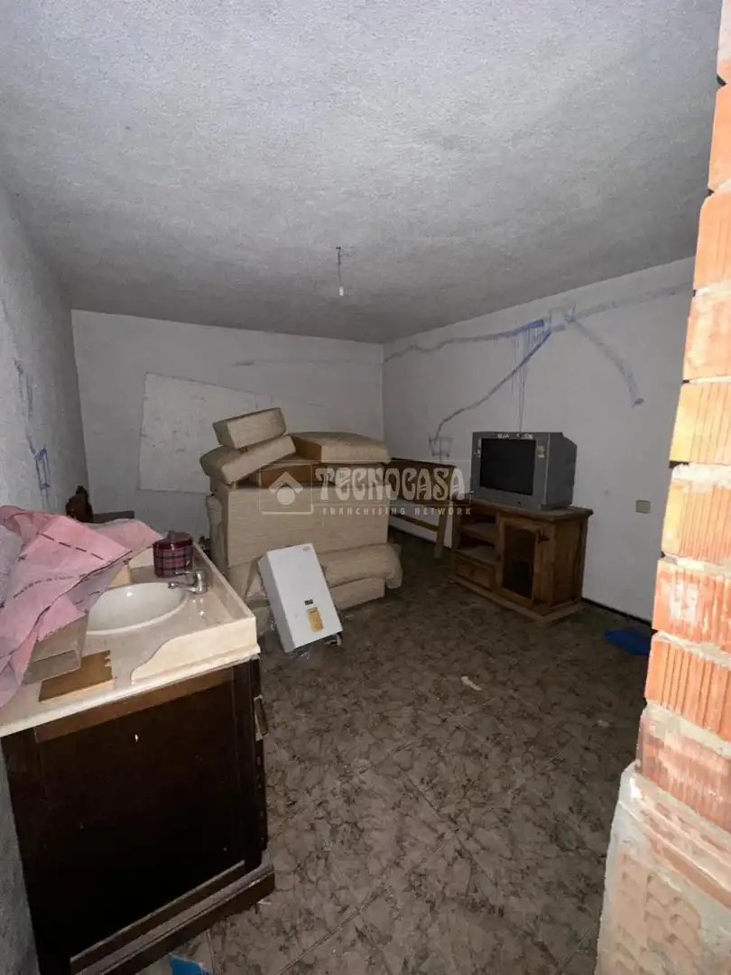Houses for sale in Espeluy  with Air Conditioner and Heating
